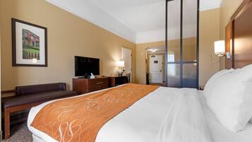 Suite, 1 King Bed with Sofa bed, Accessible, Non Smoking | Pillow-top beds, desk, laptop workspace, blackout curtains