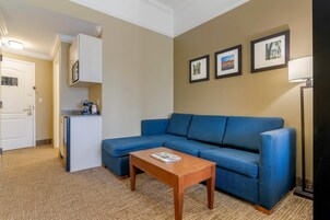 Suite, 1 King Bed with Sofa bed, Non Smoking | Pillowtop beds, desk, laptop workspace, blackout drapes