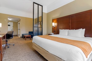 Suite, 1 King Bed with Sofa bed, Accessible, Non Smoking