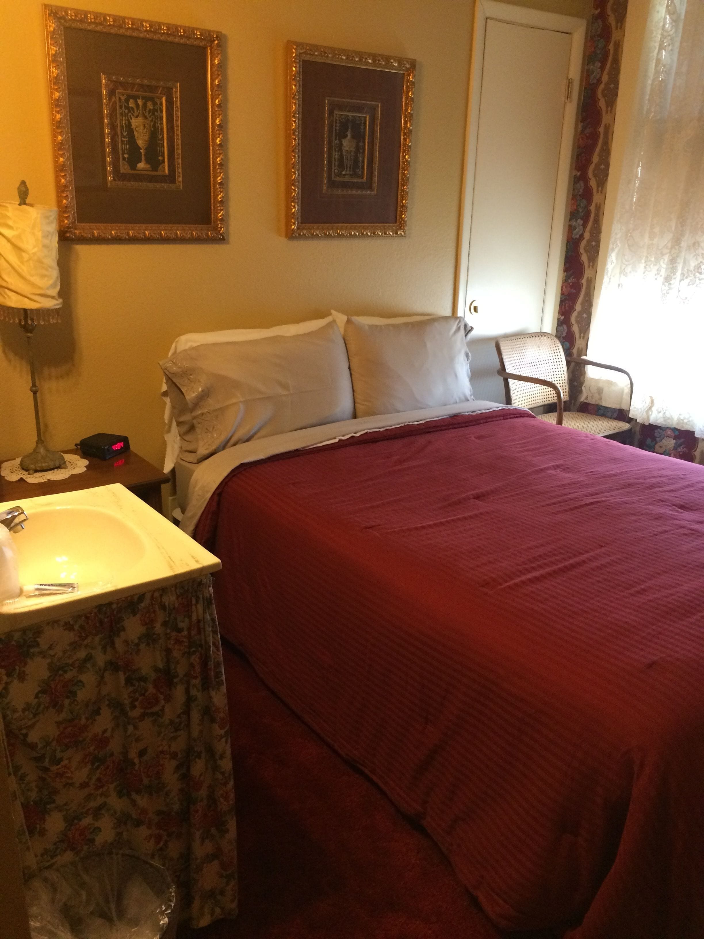 room (room #6, full bed) | individually decorated, individually furnished, iron/ironing board