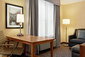 Premium bedding, iron/ironing board, free cots/infant beds, free WiFi - Homewood Suites by Hilton Allentown-Bethlehem Airport (Bethlehem)