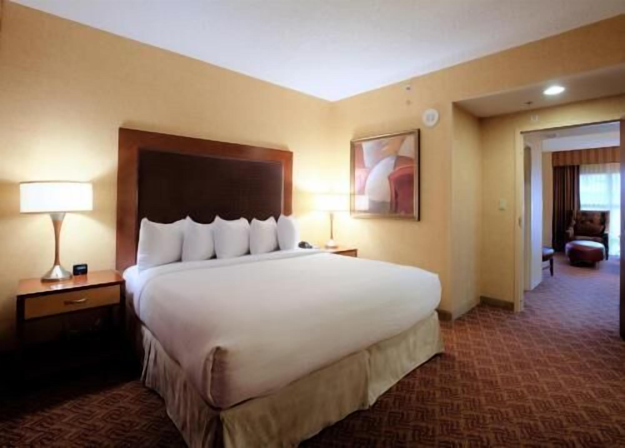 1 bedroom, premium bedding, pillow-top beds, in-room safe