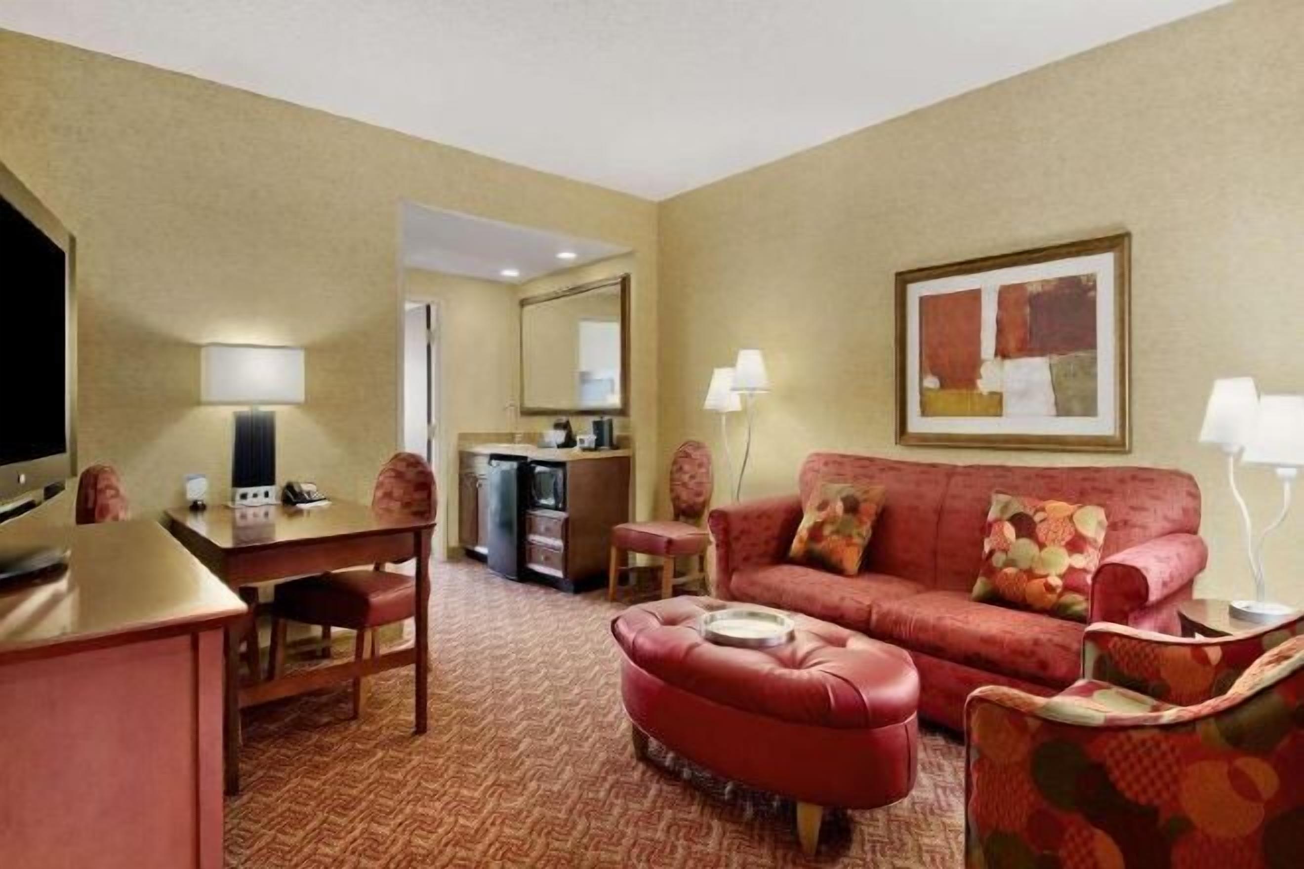 En 32-tommers LCD-TV med kabel-kanaler samt TV og filmkjøp