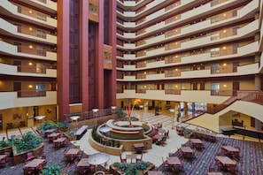 Lobby - Embassy Suites by Hilton Charlotte Concord Golf Resort & Spa (Concord)