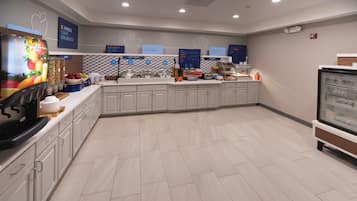 Free daily buffet breakfast
