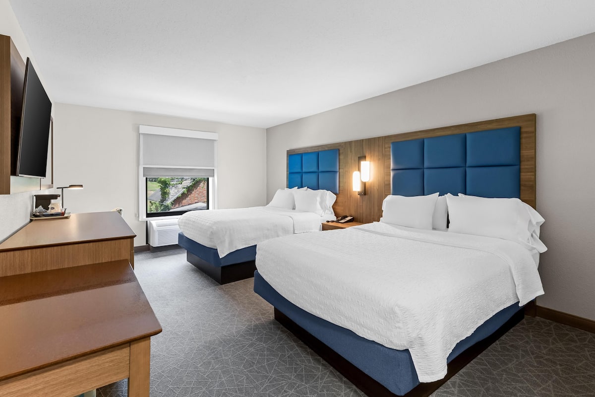 Room, 2 Queen Beds | Cribs (free), WiFi (free), alarm clocks, bed sheets