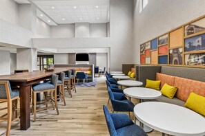 Lobby - Hampton Inn & Suites Grove City (Mercer)
