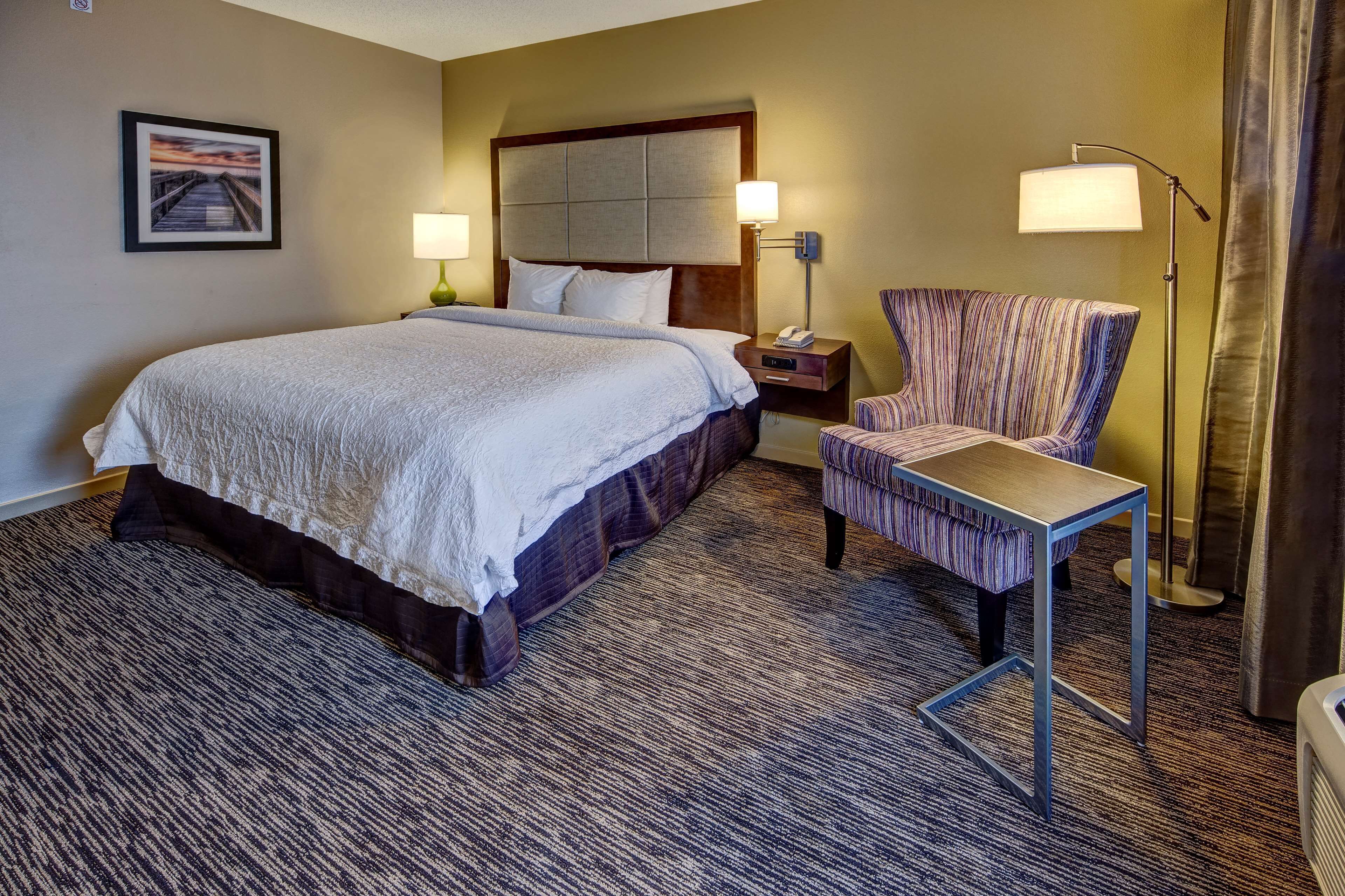 Coffres-forts dans les chambres, bureau, rideaux occultants