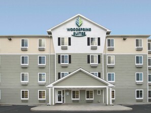 Property entrance - WoodSpring Suites Columbia Fort Jackson (Elgin)