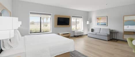 Premium bedding, in-room safe, desk, iron/ironing board