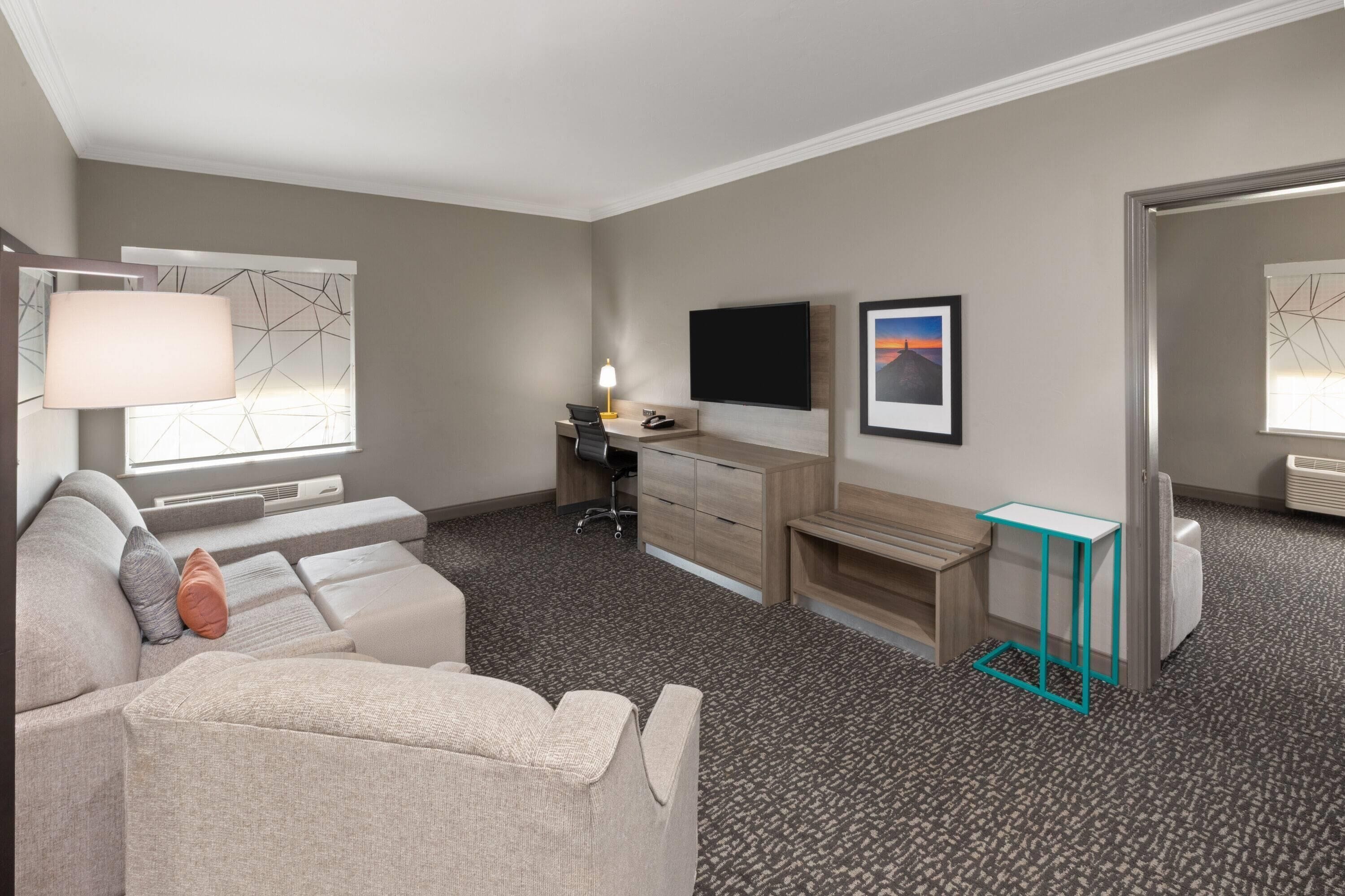 Suite, 1 Bedroom, Non Smoking (1 KINGBED) | Premium bedding, desk, blackout drapes, iron/ironing board