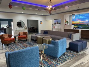 Reception - La Quinta Inn & Suites by Wyndham Oklahoma City - Moore (Moore)