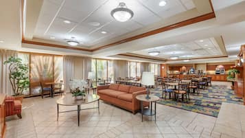 Free daily buffet breakfast