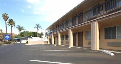 Raincross Hotel