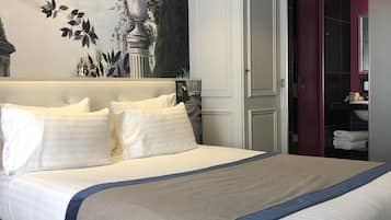 Premium bedding, in-room safe, desk, blackout drapes