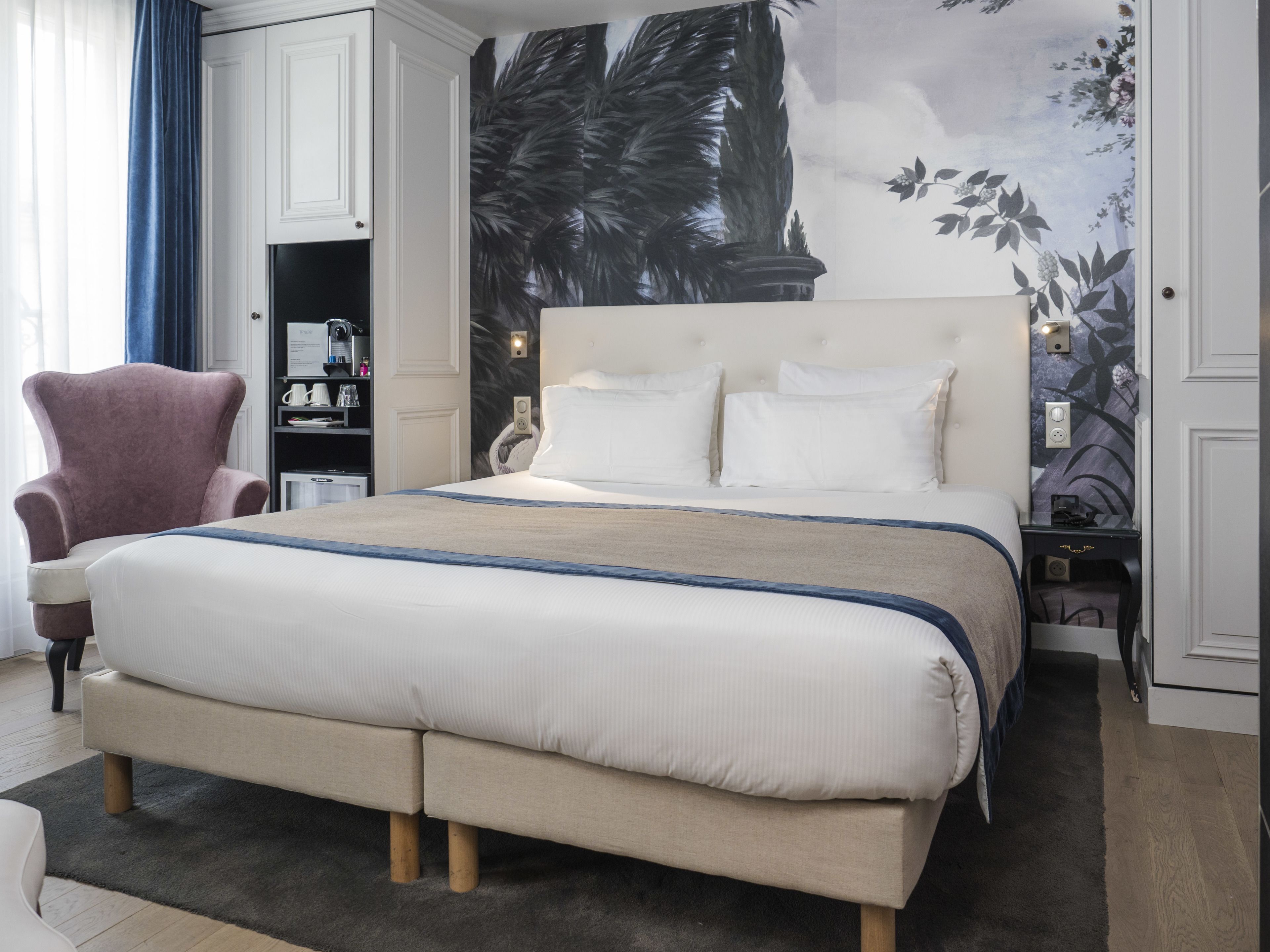 premium bedding, in-room safe, desk, blackout curtains