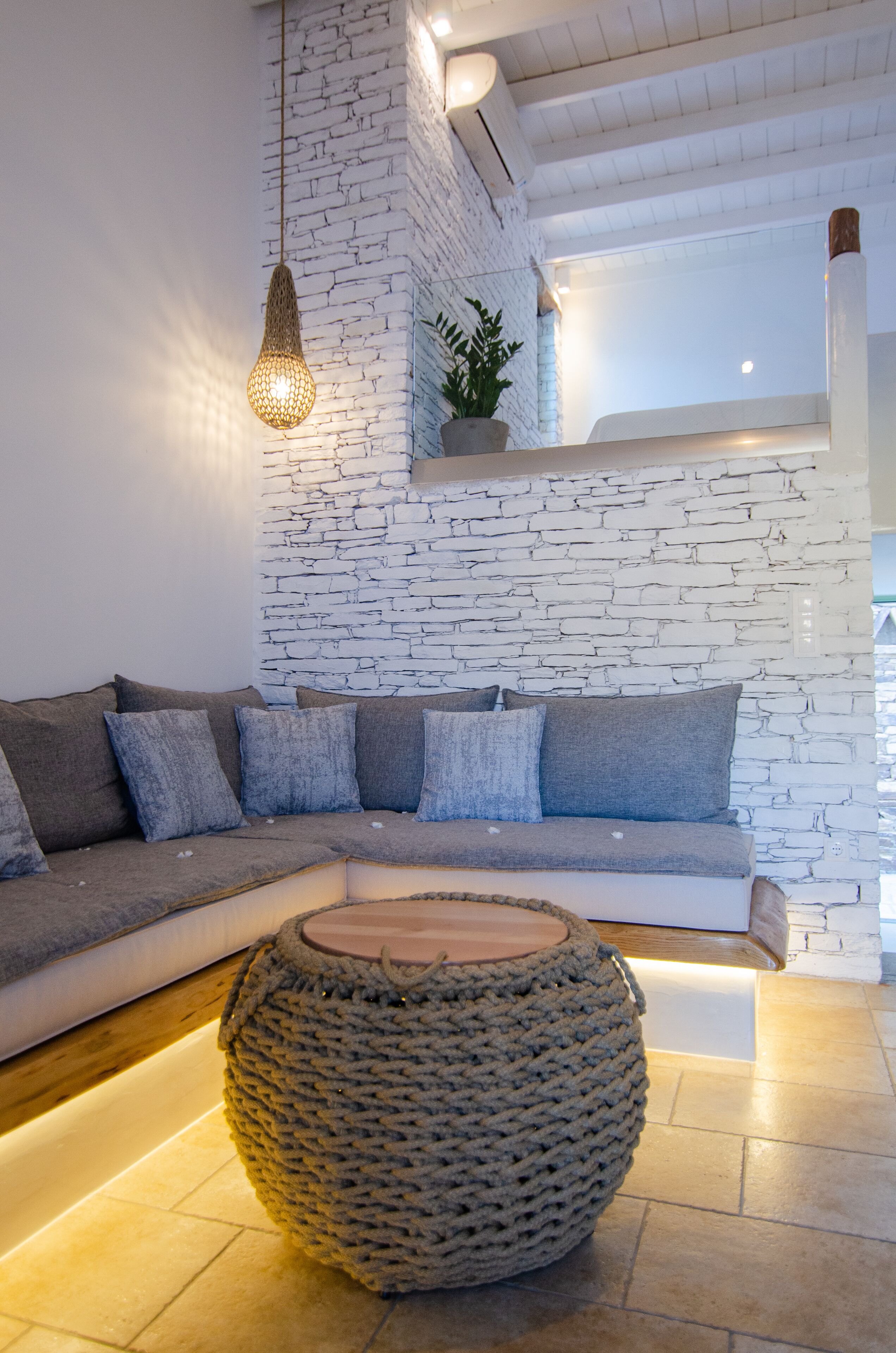 executive room, private pool | living area | flat-screen tv