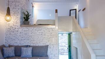 Executive Room, Private Pool | Living area