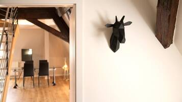 Penthouse Suite | Minibar, in-room safe, individually decorated, individually furnished