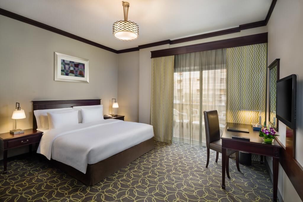 Premium bedding, minibar, in-room safe, desk
