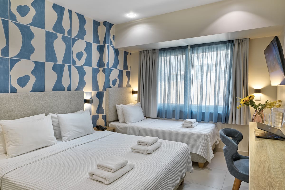 triple room | premium bedding, down duvets, minibar, in-room safe