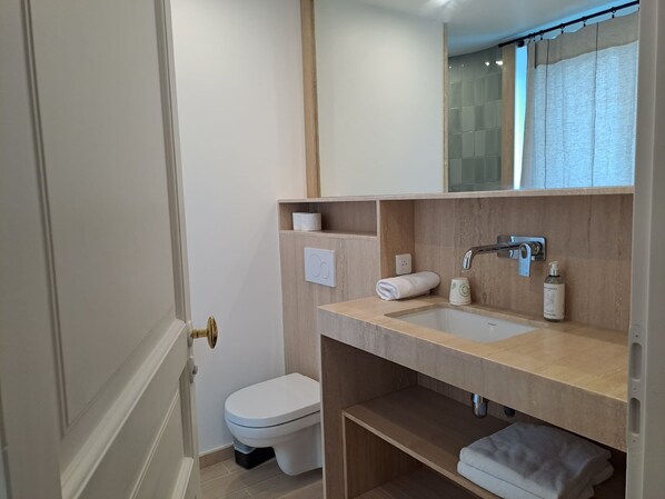 Bathroom - Hotel Lucien (Paris)