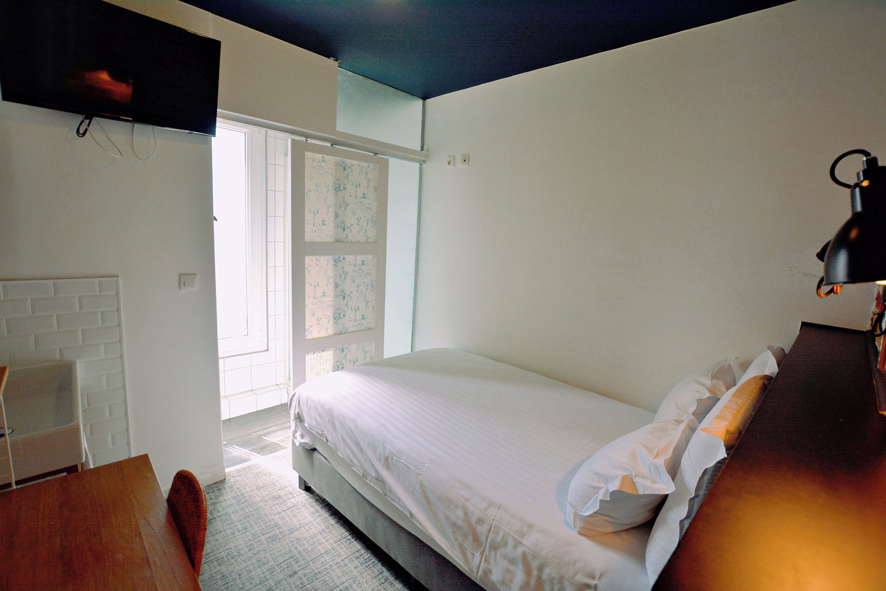 Premium bedding, Select Comfort beds, in-room safe, desk