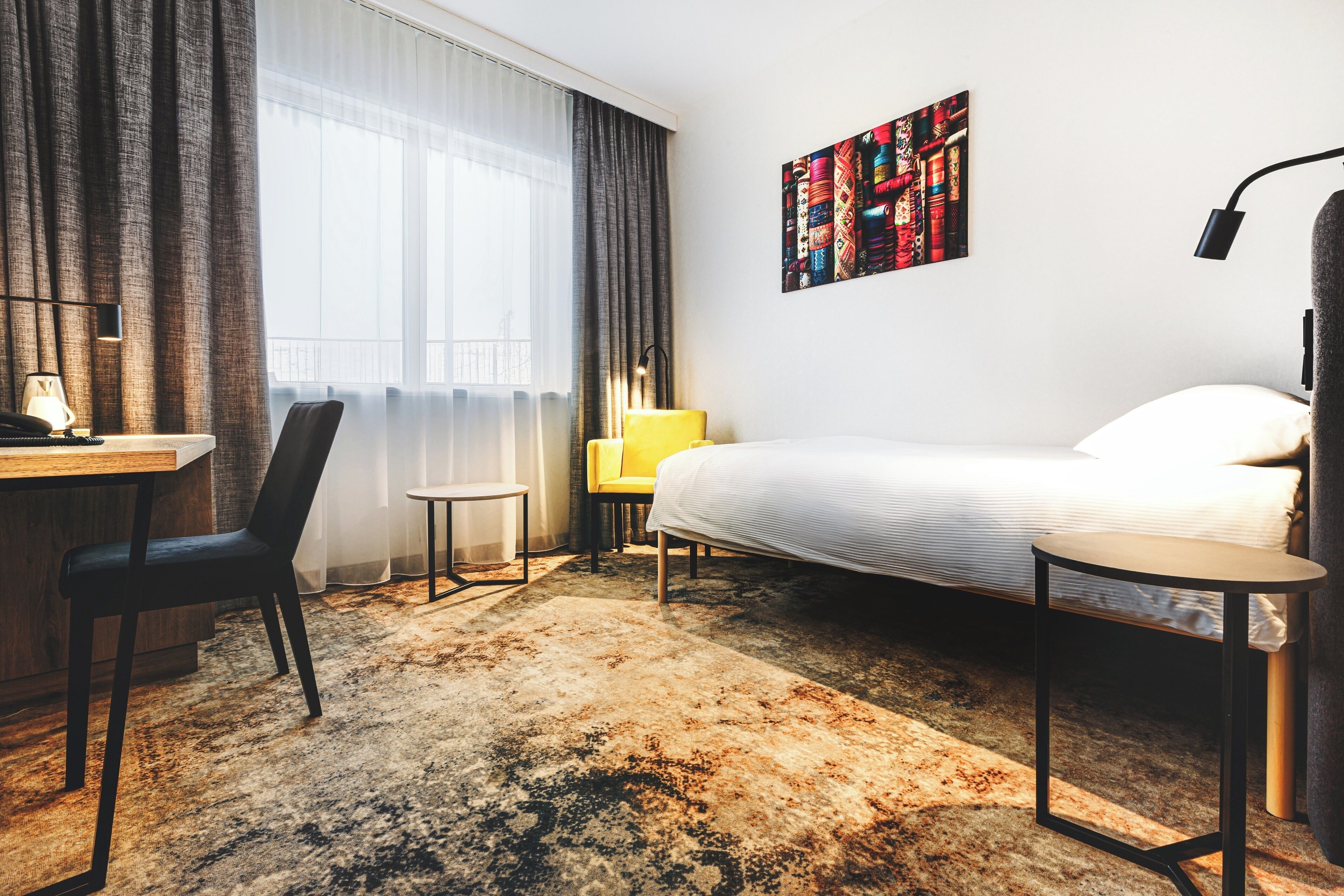 comfort single room | 1 bedroom, in-room safe, desk, iron/ironing board