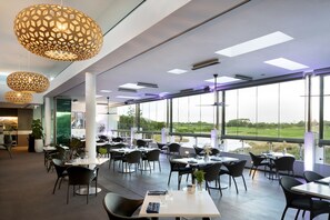 Breakfast, lunch and dinner served  - Pullman Magenta Shores Resort (Magenta Shores)