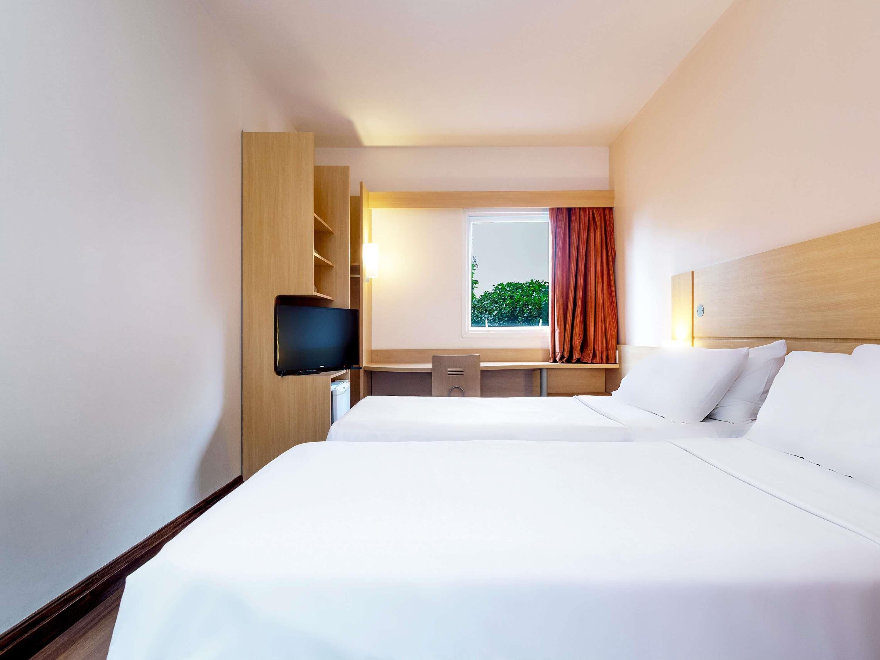 superior twin room, 2 single beds, accessible | minibar, desk, blackout curtains, soundproofing
