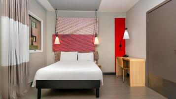 Quarto superior, 1 cama de casal, acessível | Frigobar, escrivaninha, cortinas blackout, quartos à prova de som