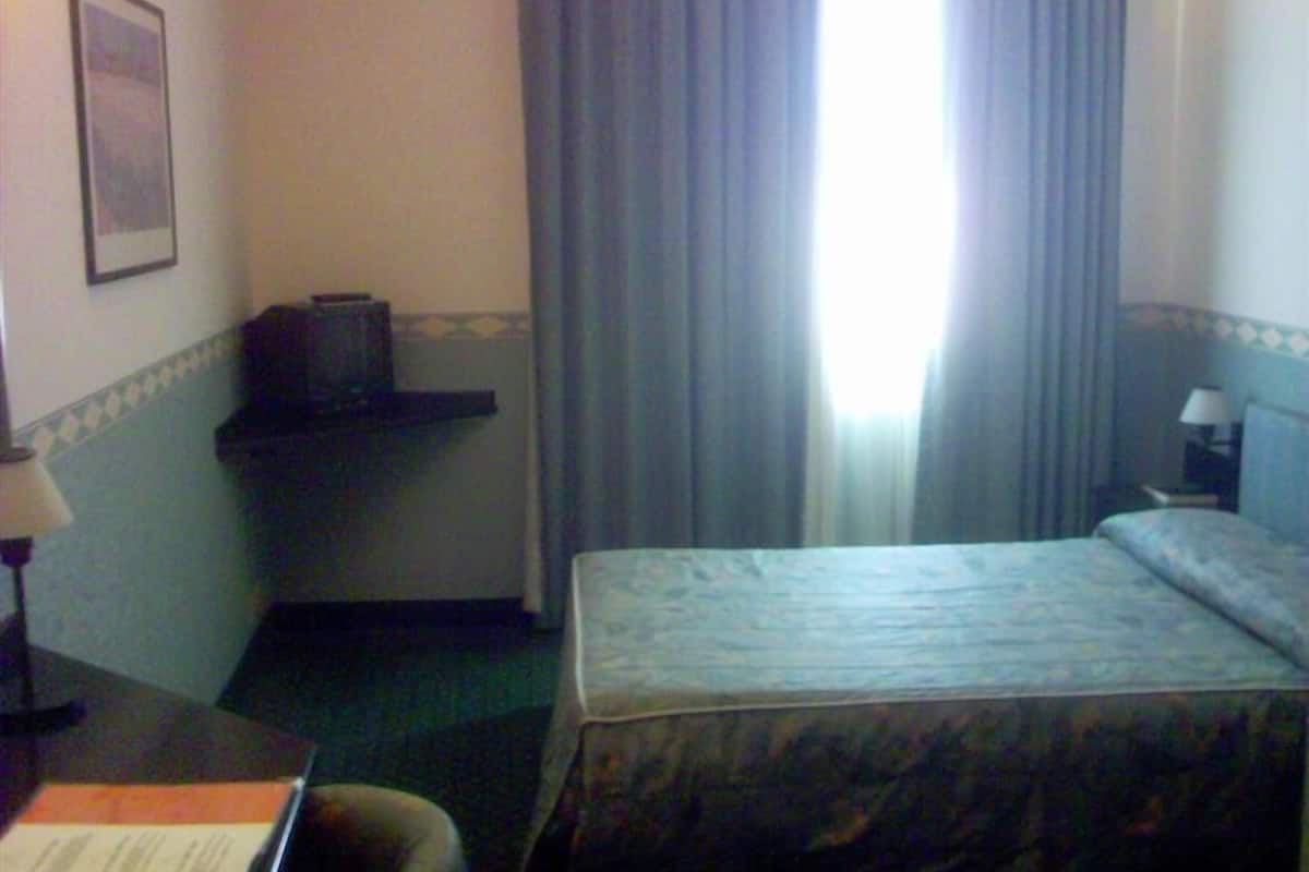 down duvets, in-room safe, desk, blackout curtains