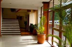 Interior - Hotel & Suites Villa del Sol (Morelia)