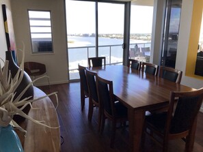 Penthouse, 4 Bedrooms, Ocean View | In-room dining
