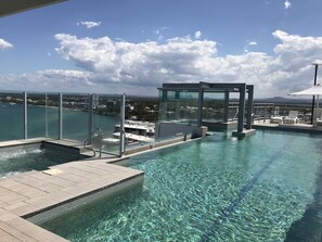 Outdoor pool - Pumicestone Blue Resort (Caloundra)