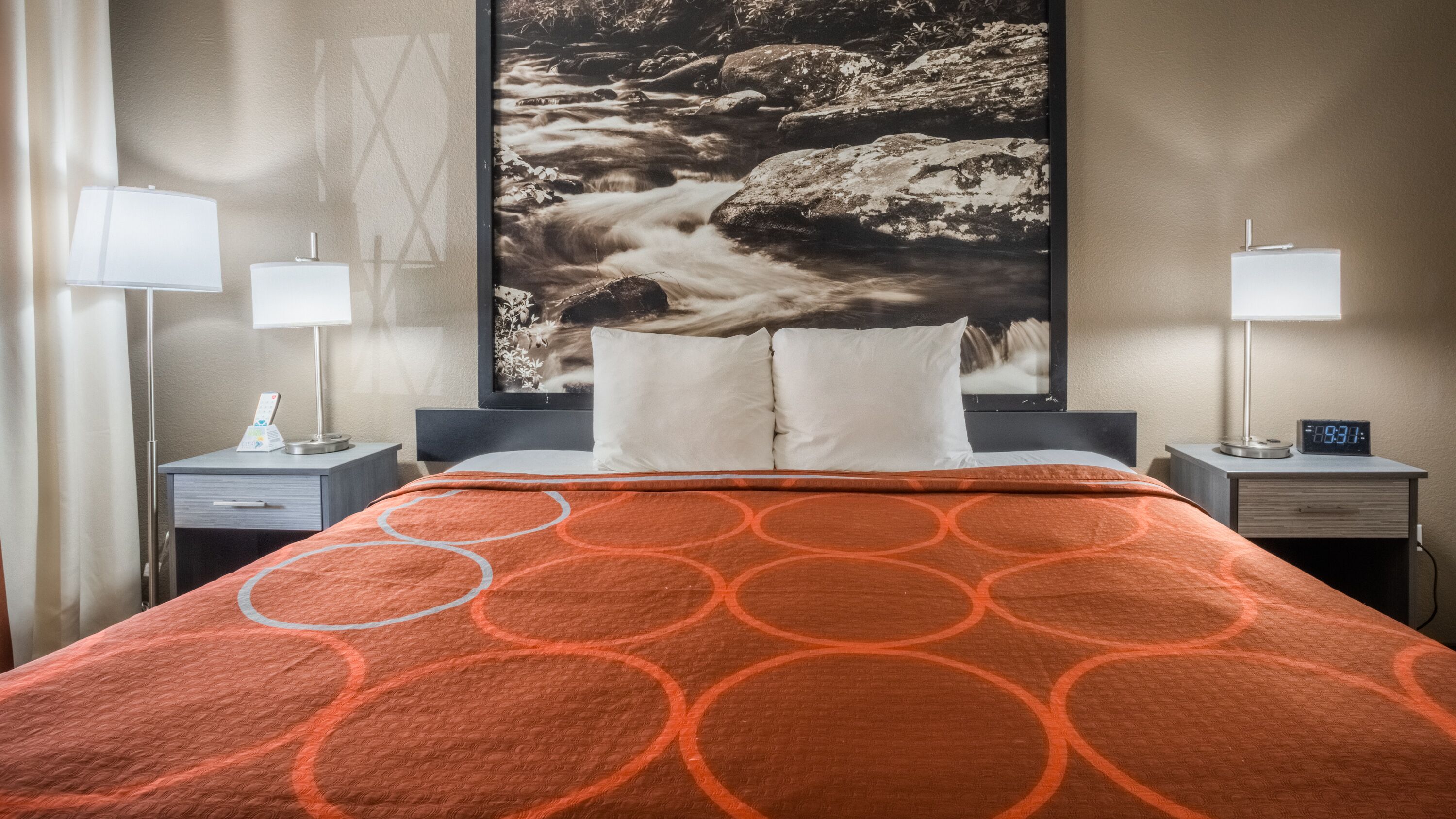 Photo - Super 8 by Wyndham Downtown Gatlinburg at Convention Center