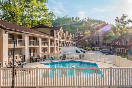 Seasonal outdoor pool