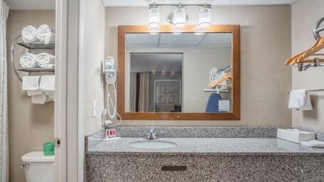 Super 8 by Wyndham Downtown Gatlinburg at Convention Center - Image 1