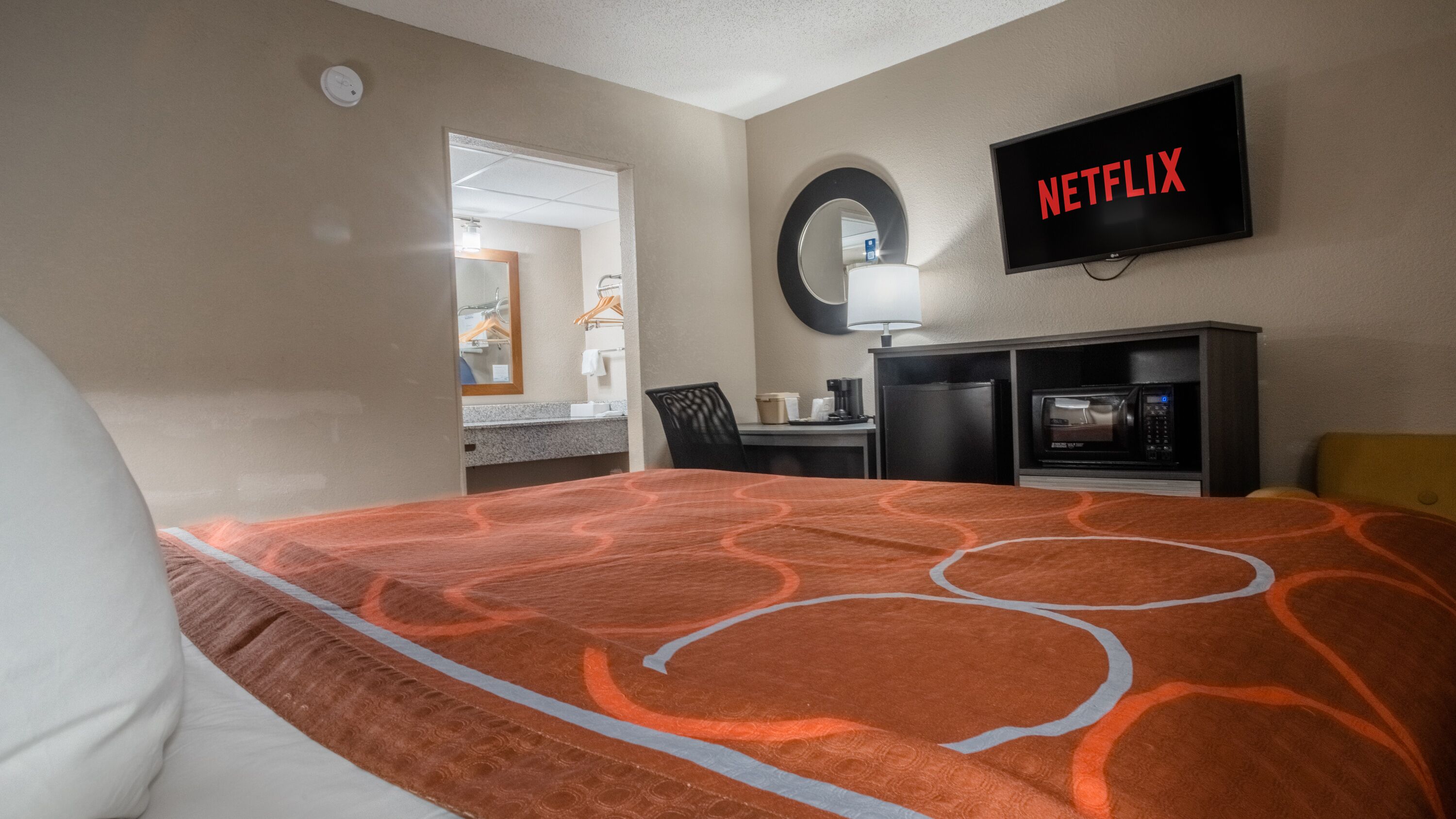 Photo - Super 8 by Wyndham Downtown Gatlinburg at Convention Center