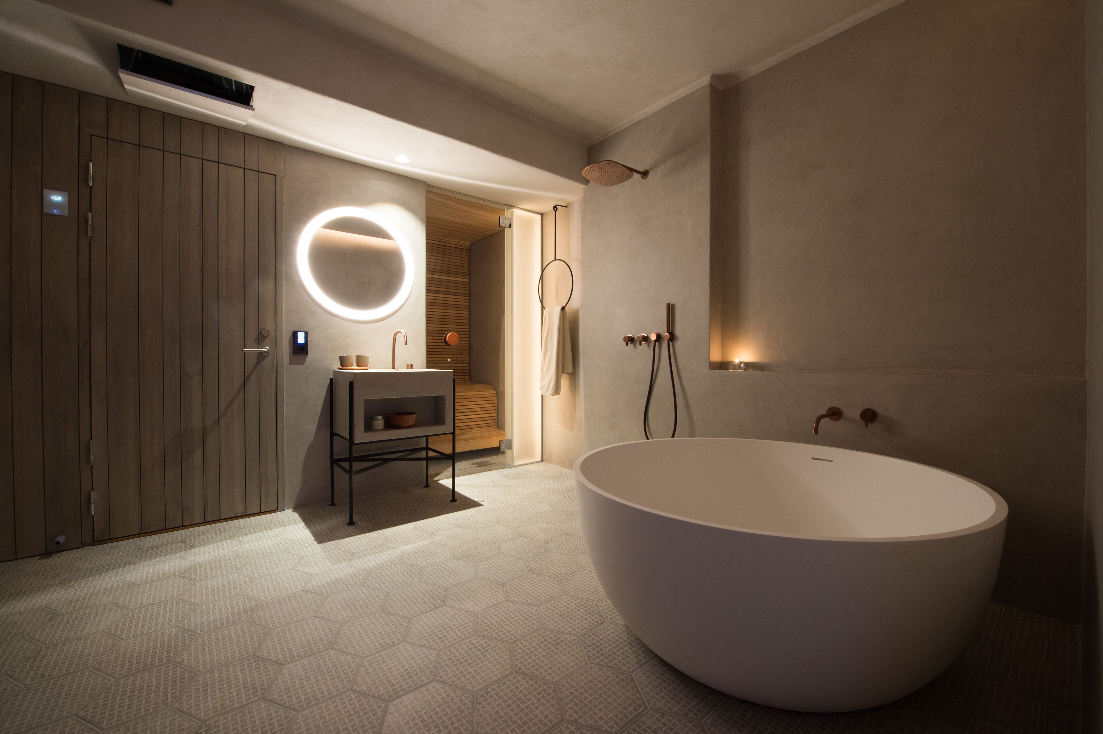 deluxe suite jauvre | bathroom | shower, hair dryer, towels, soap