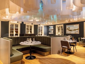 Dining - Ice Hotel (Jukkasjärvi)