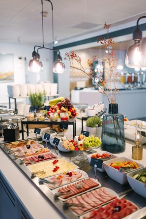 Petit déjeuner buffet
