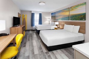 Habitación, 2 camas Queen size, con acceso para personas discapacitadas, para no fumadores | Escritorio, espacio para trabajar con laptop y cortinas blackout 