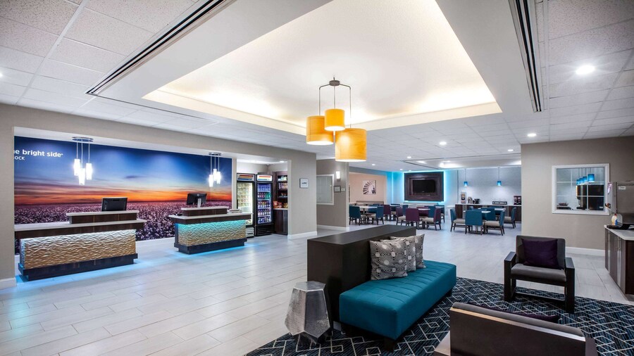 La Quinta Inn & Suites by Wyndham Lubbock North