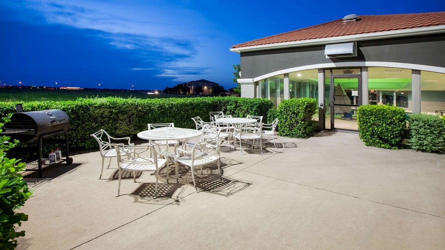 La Quinta Inn & Suites by Wyndham Lubbock North