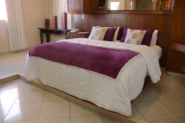 In-room safe, desk, soundproofing, iron/ironing board