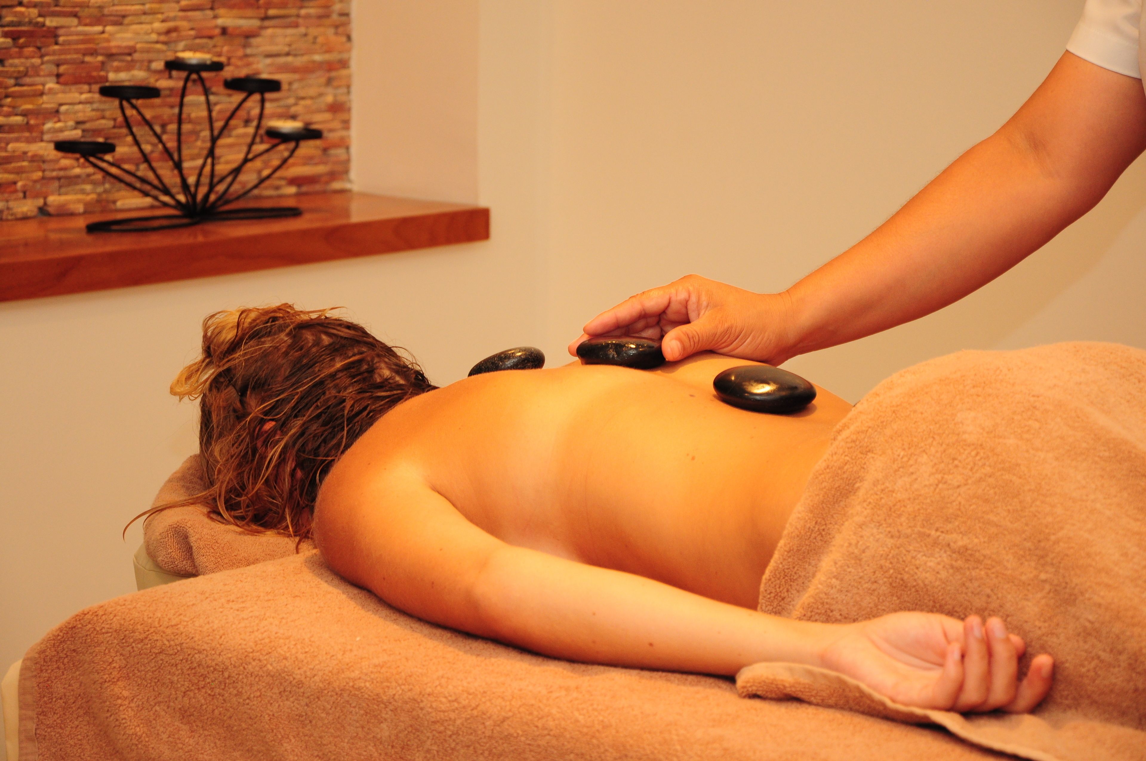 Salas de tratamiento para parejas, tratamientos corporales, aromaterapia