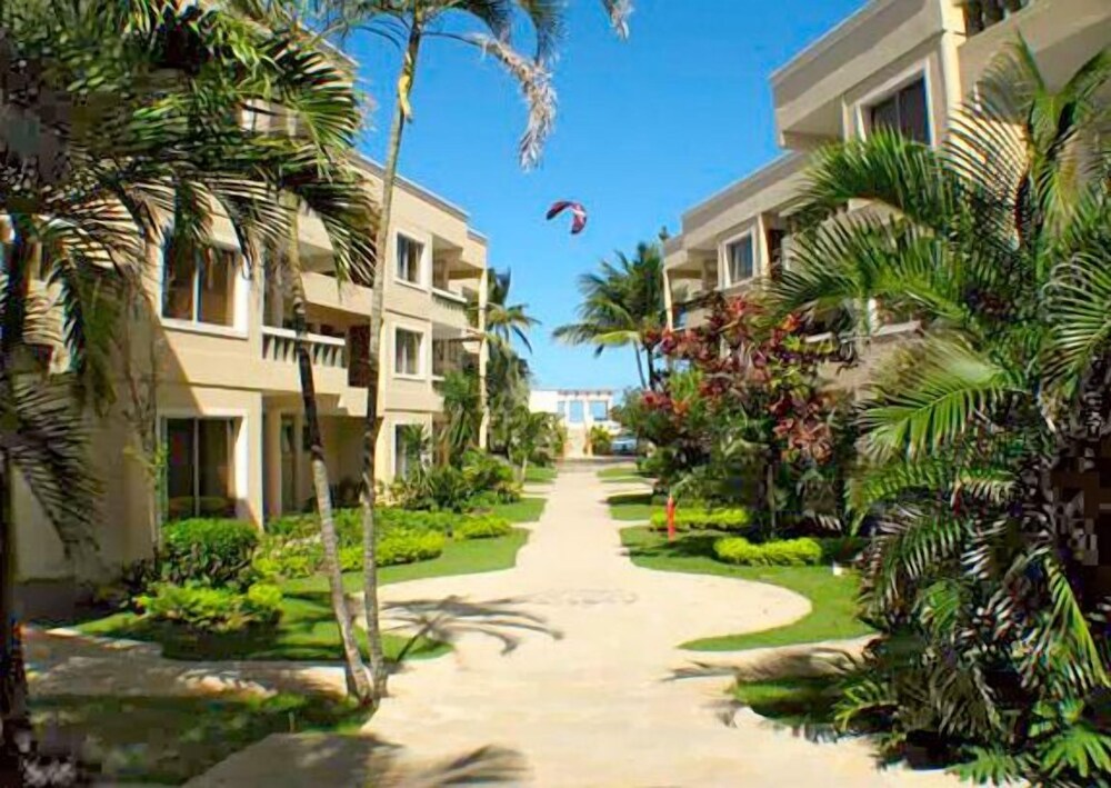 Kite Beach Hotel and Condos 2