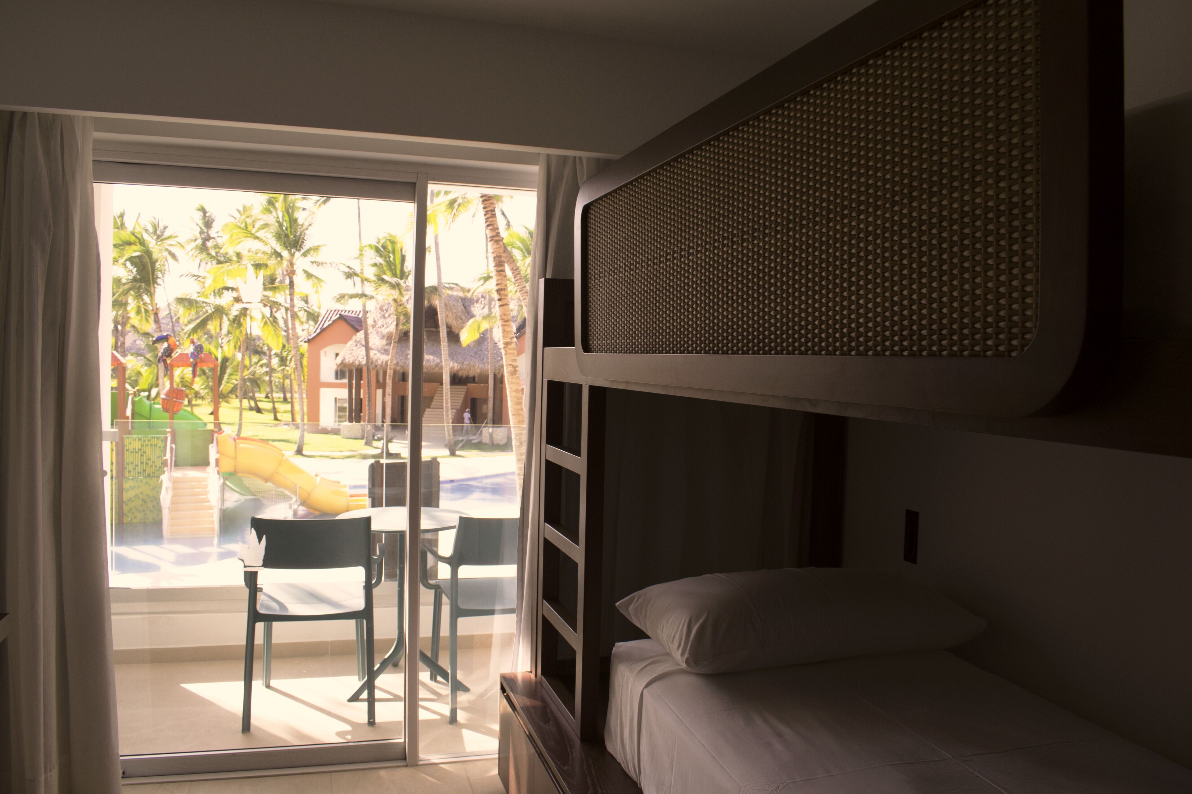 Free minibar, in-room safe, iron/ironing board, free WiFi