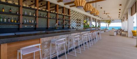 Quầy bar trên bãi biển